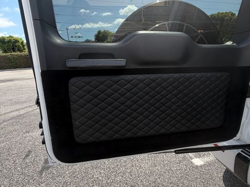 Used 2019 Mercedes-Benz G 550 image 16