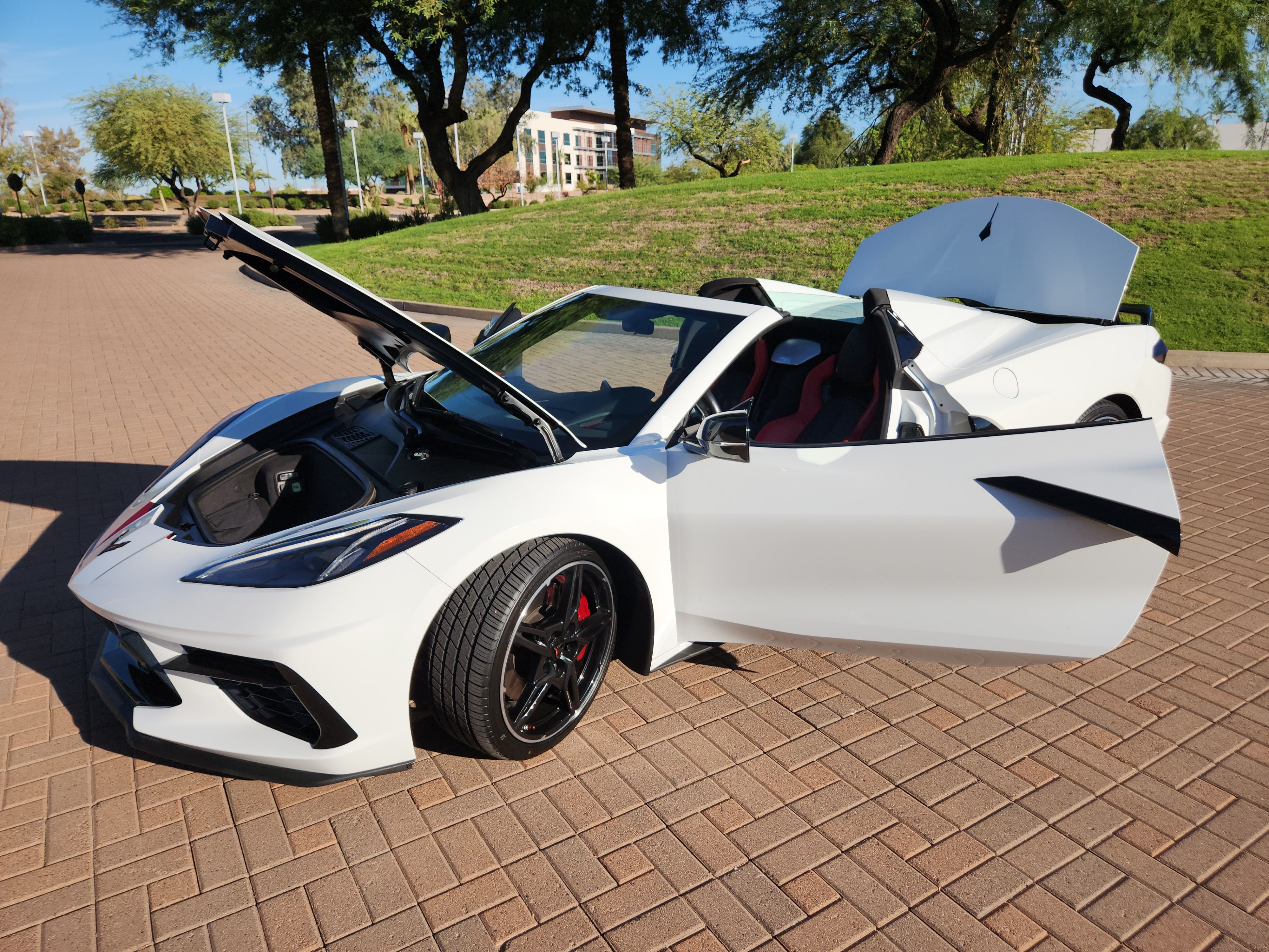 Used 2022 Chevrolet Corvette Stingray Preferred Conv w/ Z51 Performance Package RWD image 13