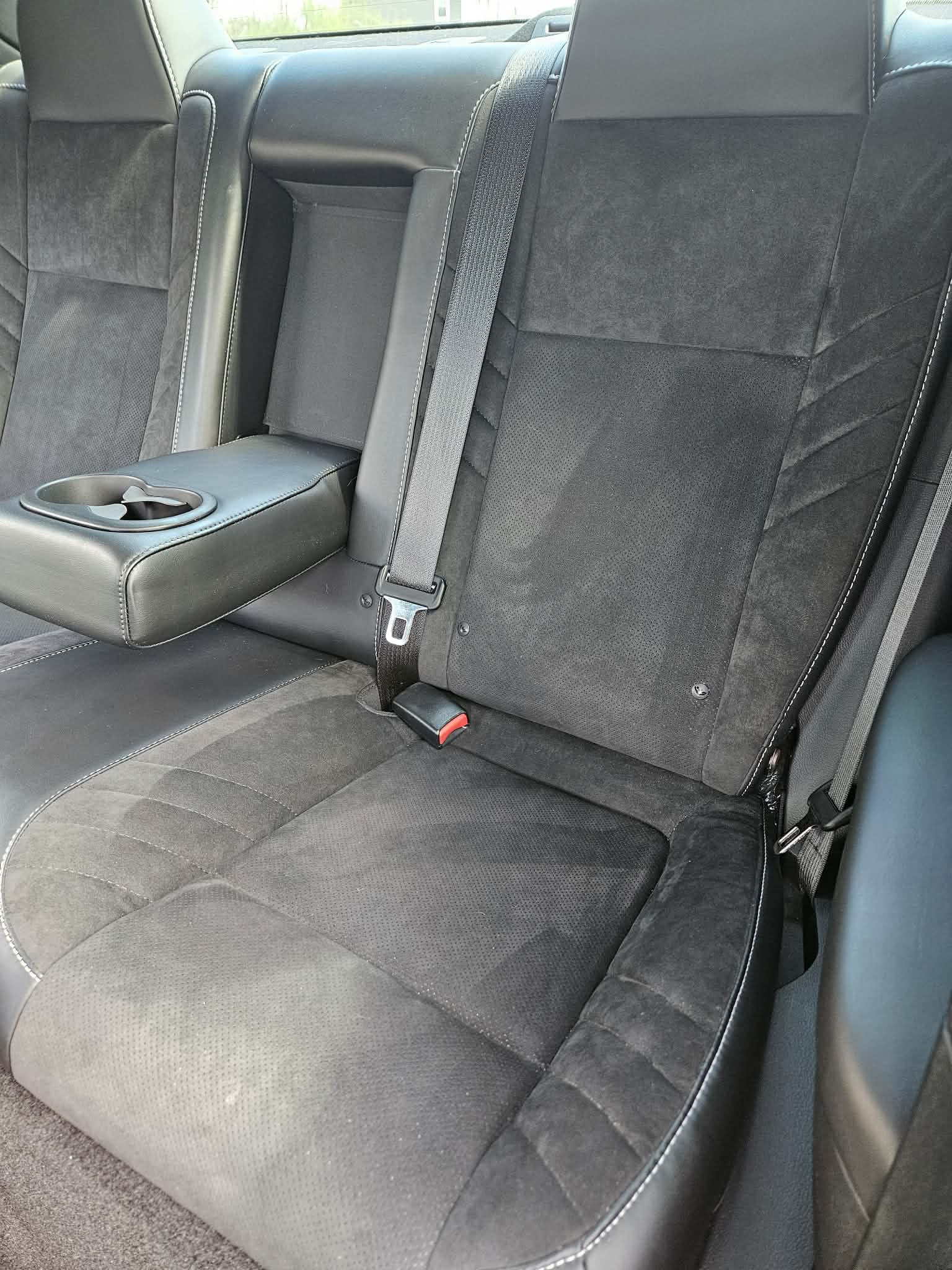 Used 2015 Dodge Challenger SRT Hellcat RWD image 15