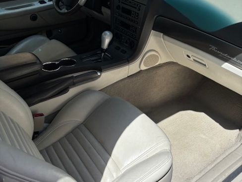 Used 2005 Ford Thunderbird 50th Anniversary image 12
