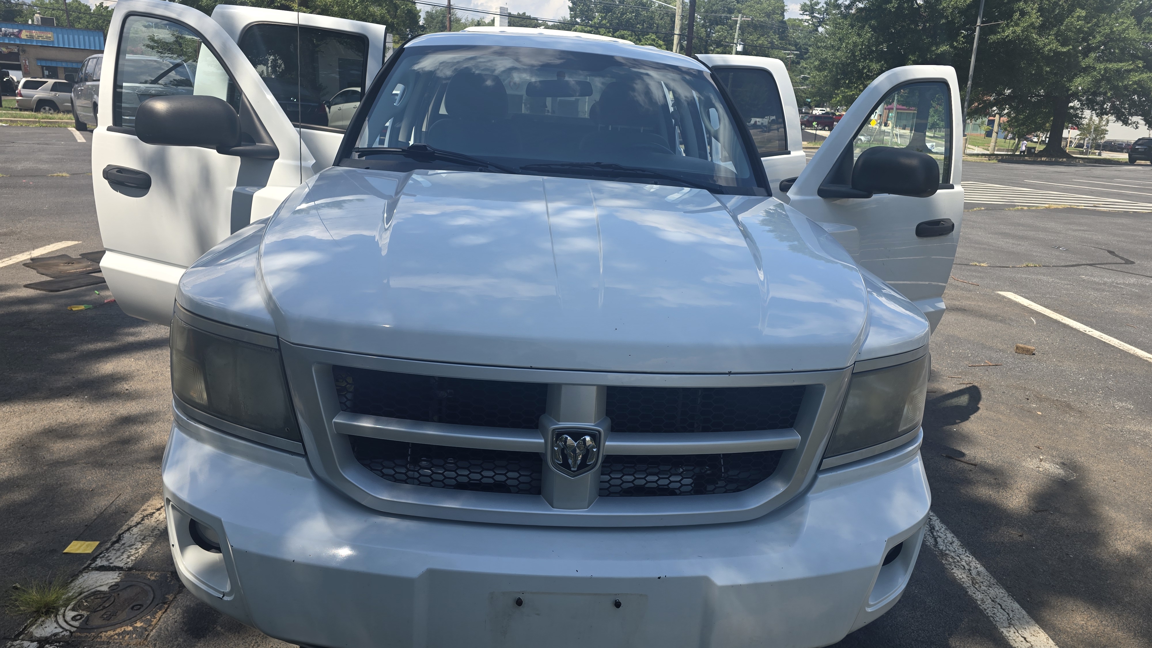 Used 2011 Dodge Dakota Big Horn w/ Trailer Tow Group RWD image 1