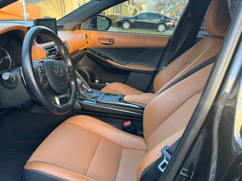 Used 2021 Lexus IS 300 image 5
