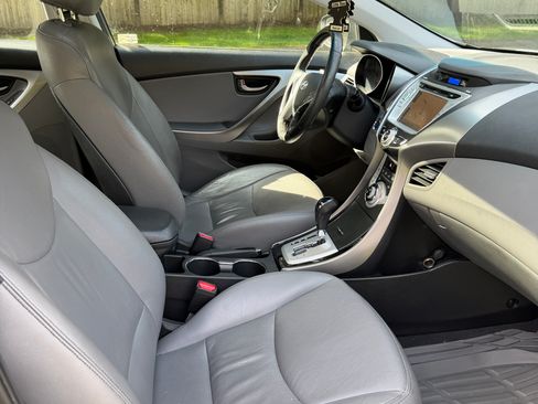 Used 2012 Hyundai Elantra Limited w/ Technology Pkg 5 image 8