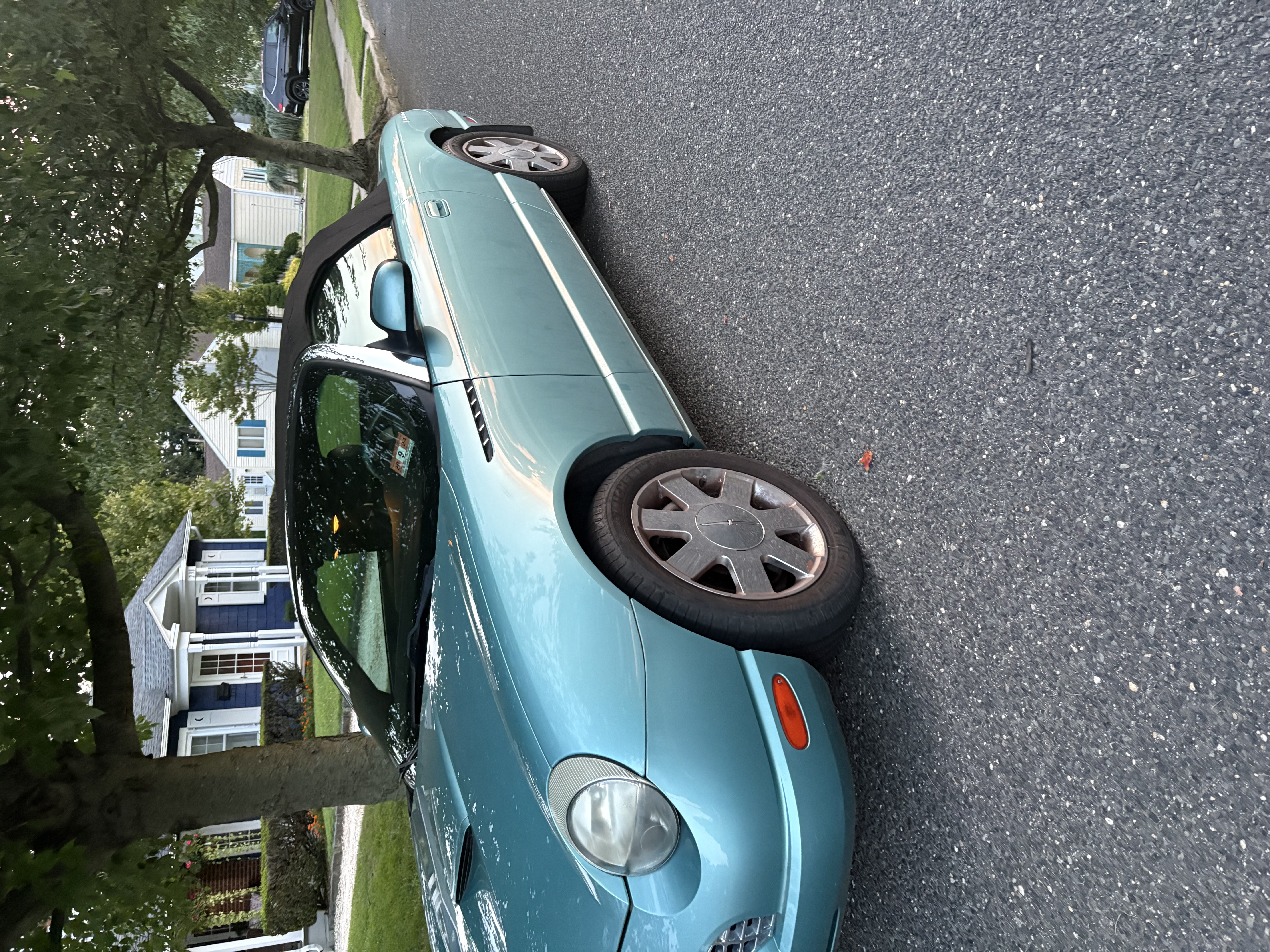 Used 2002 Ford Thunderbird RWD image 4