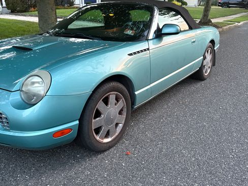 Used 2002 Ford Thunderbird RWD image 4