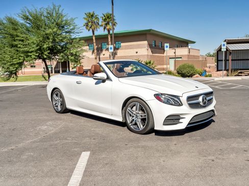 Used 2019 Mercedes-Benz E 450 Cabriolet image 2
