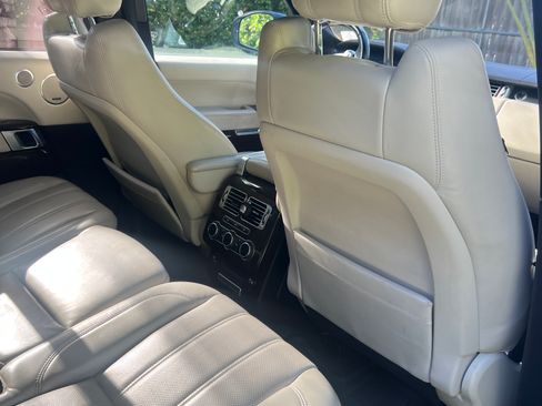 Used 2016 Land Rover Range Rover Supercharged image 12