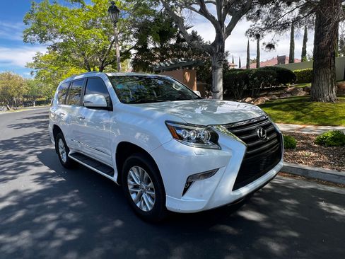 Used 2017 Lexus GX 460 image 21