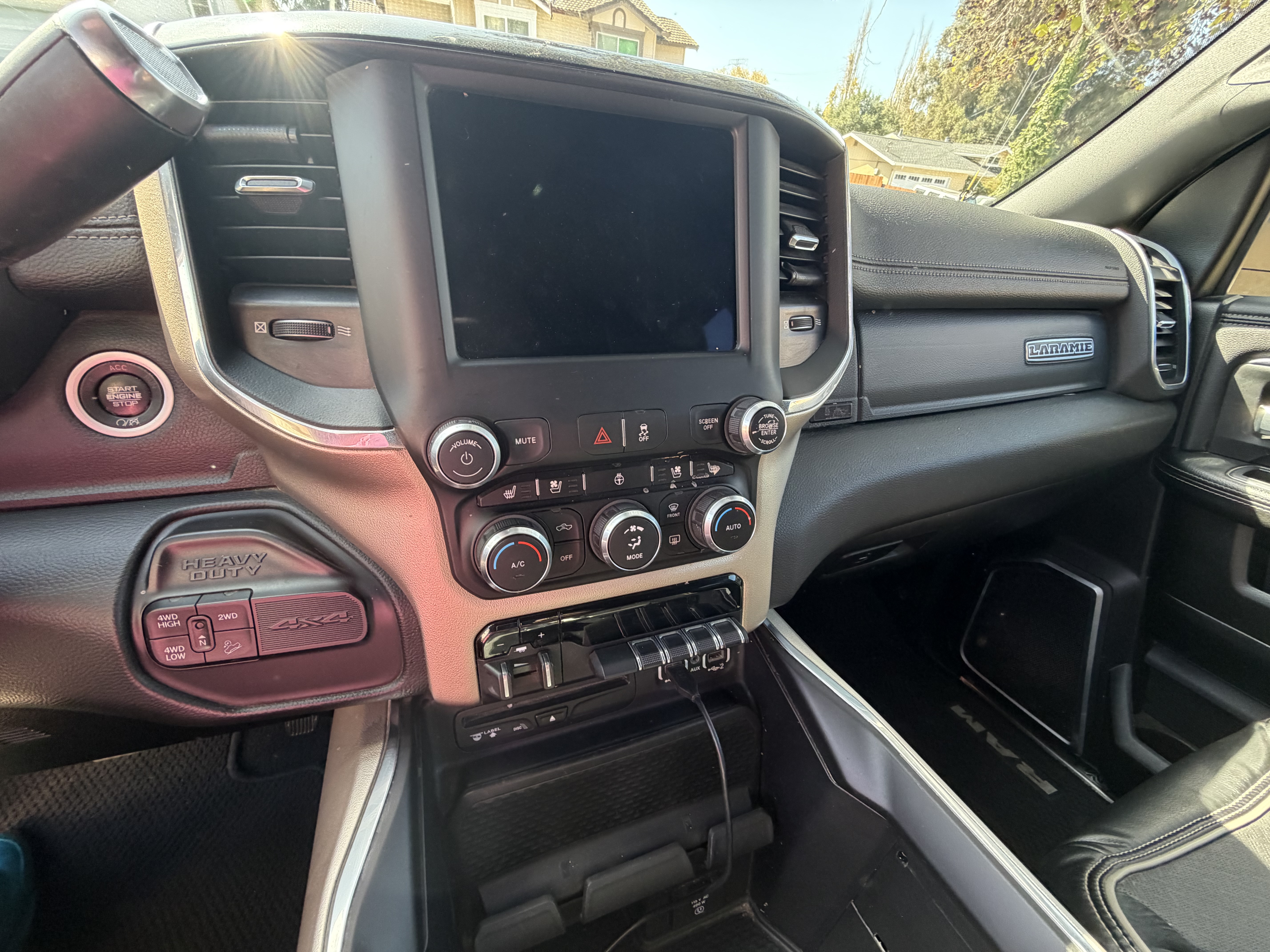 Used 2019 RAM 2500 Laramie AWD/4WD image 13