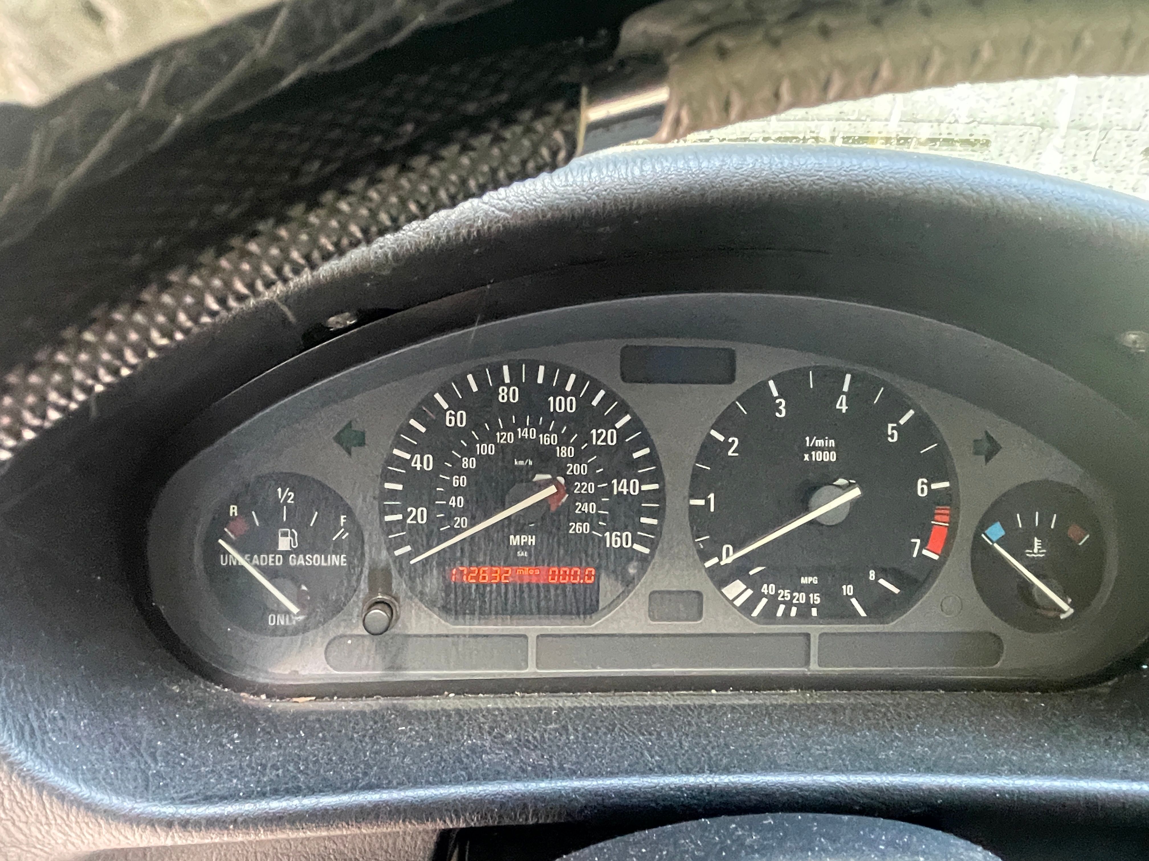 Used 1993 BMW 325i Sedan RWD image 14