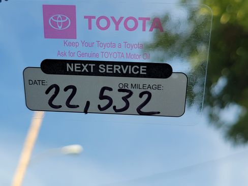 Used 2025 Toyota Highlander XLE image 14