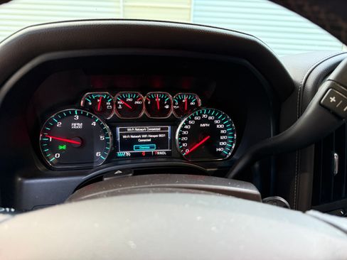 Used 2018 GMC Sierra 1500 SLT w/ SLT Premium Package image 24