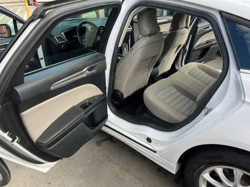 Used 2018 Ford Fusion S image 31