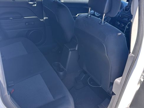 Used 2014 Jeep Patriot Sport FWD image 9