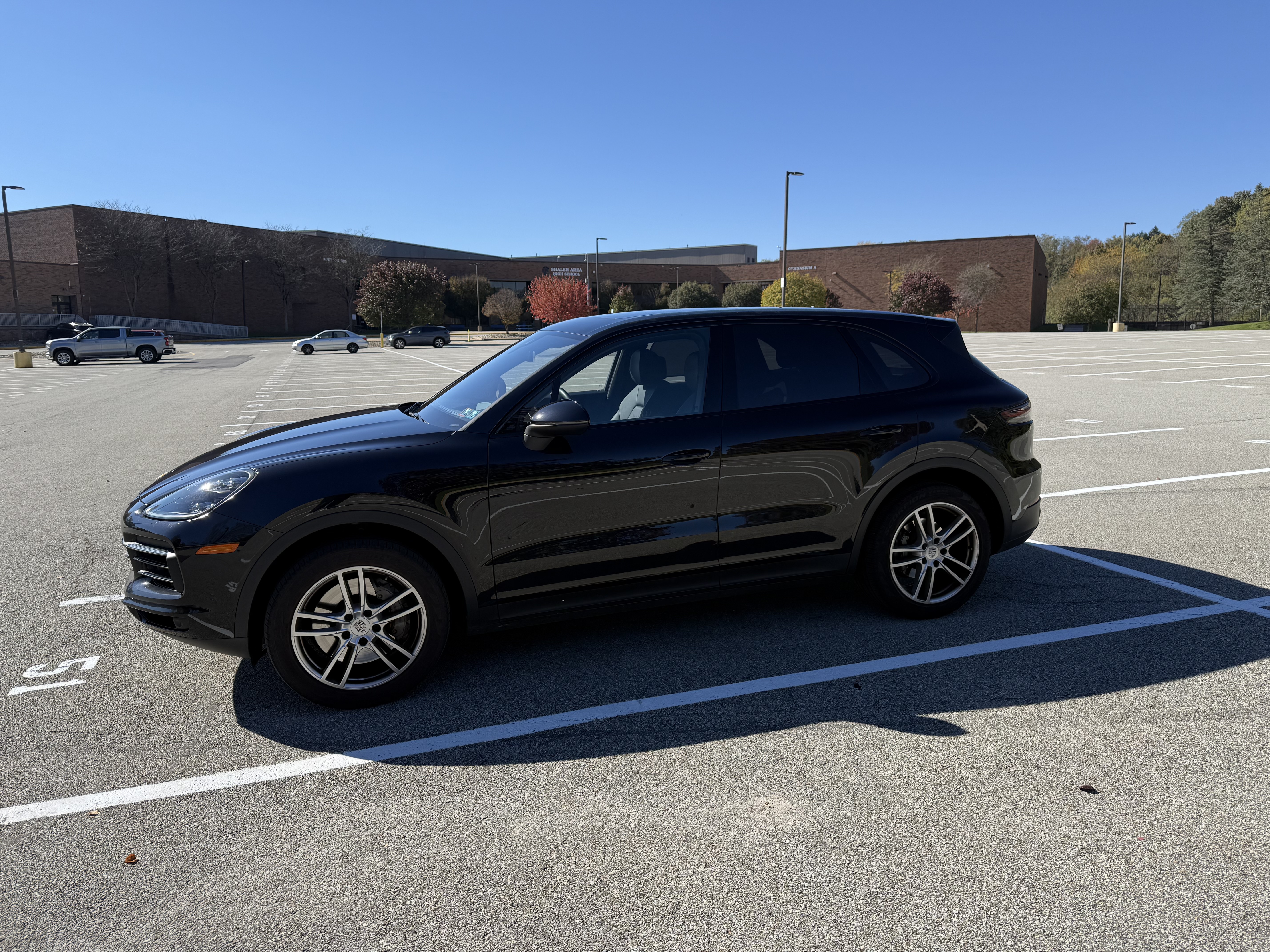 Used 2019 Porsche Cayenne S AWD/4WD image 4