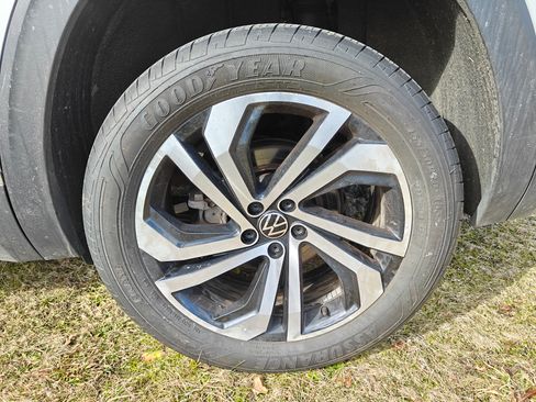 Used 2023 Volkswagen Atlas SEL image 23