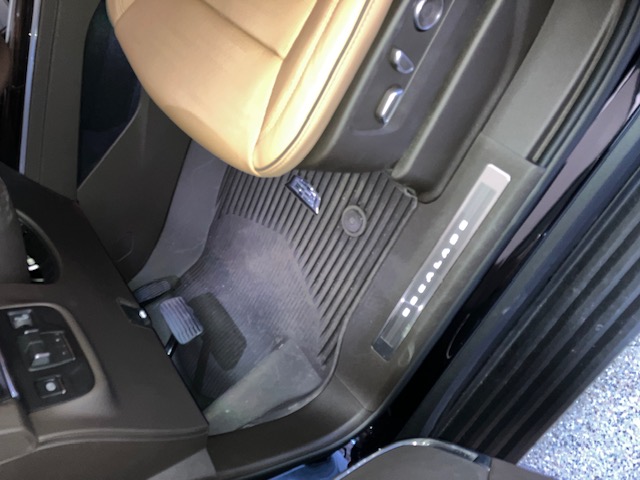 Used 2026 Cadillac Escalade Luxury w/ Touring Package AWD/4WD image 18