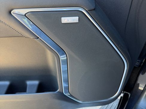 Used 2023 GMC Sierra 1500 SLT w/ SLT Premium Package image 14