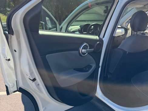 Used 2016 FIAT 500X Pop image 10