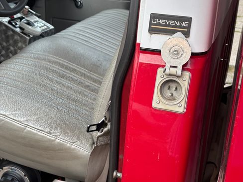 Used 1992 Chevrolet Silverado 3500 4x4 Regular Cab image 11