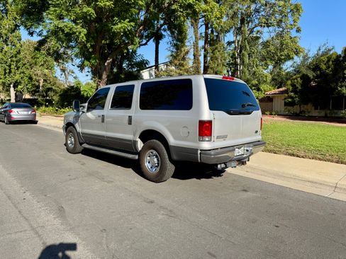 Used 2003 Ford Excursion XLT RWD image 6
