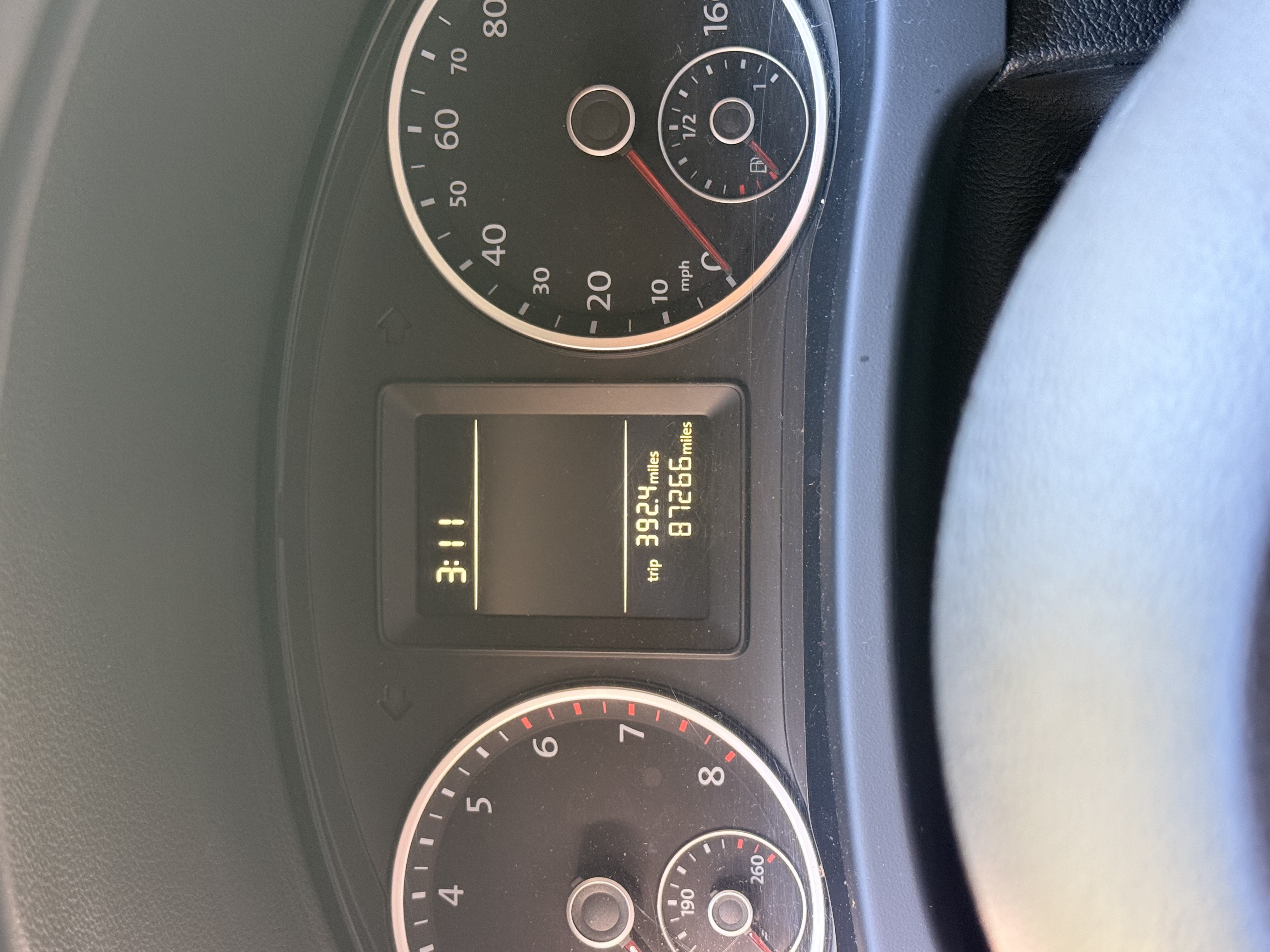 Used 2011 Volkswagen Tiguan S FWD image 6