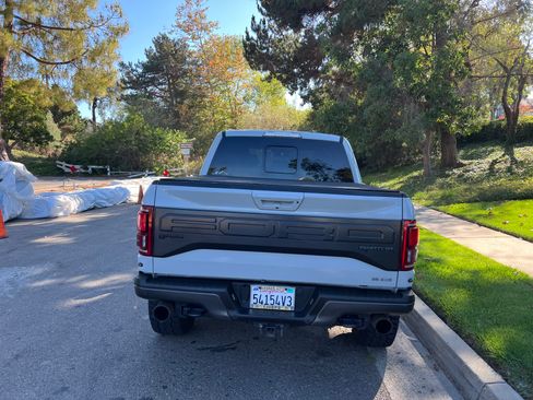 Used 2017 Ford F150 Raptor w/ Equipment Group 802A Luxury AWD/4WD image 6
