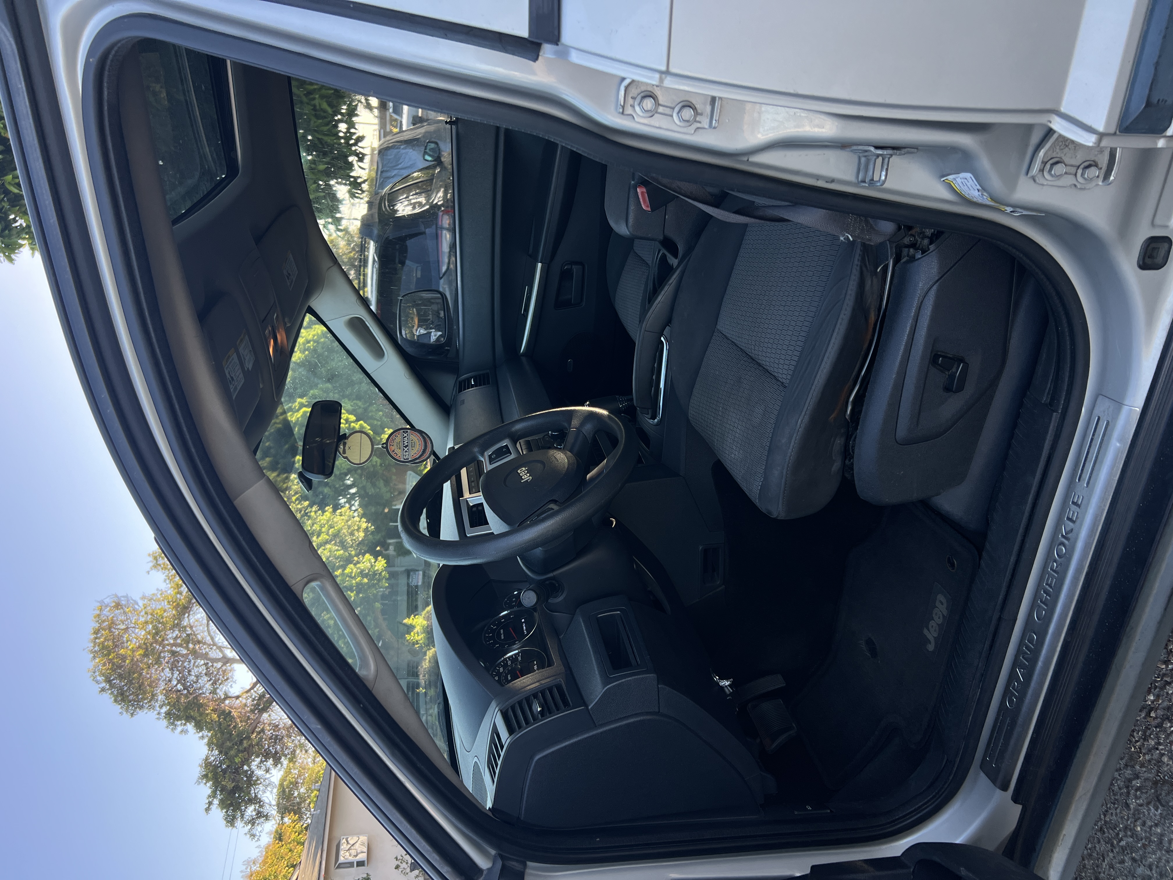 Used 2008 Jeep Grand Cherokee Laredo RWD image 5