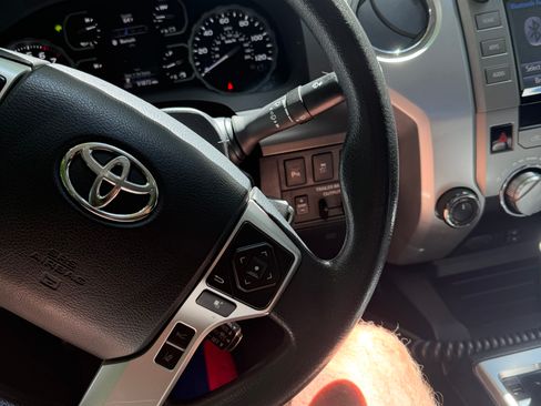 Used 2018 Toyota Tundra SR5 AWD/4WD image 6