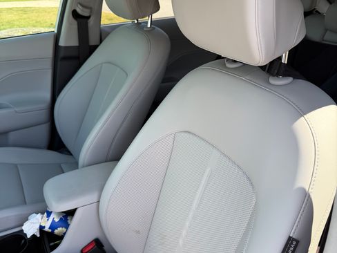 Used 2024 Hyundai Kona Limited FWD image 8