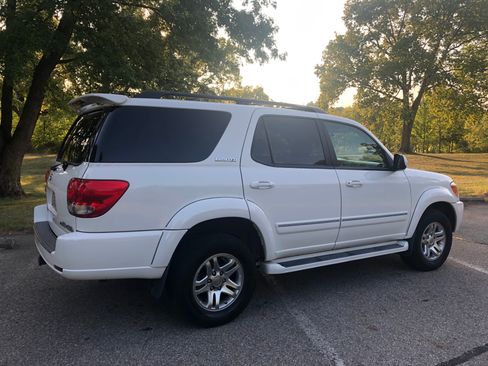 Used 2006 Toyota Sequoia Limited image 1