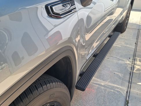 Used 2023 GMC Sierra 1500 Elevation image 4