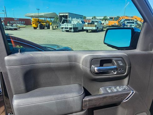 Used 2020 Chevrolet Silverado 1500 LTZ w/ LTZ Plus Package image 16