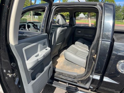 Used 2006 Dodge Dakota Laramie w/ Mopar Chrome Edition Group AWD/4WD image 23