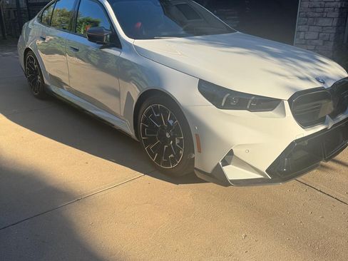 Used 2026 BMW M5 w/ Carbon Package image 2
