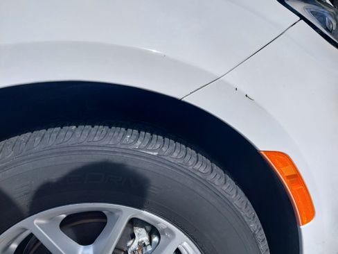 Used 2022 Chrysler Pacifica Touring-L image 28