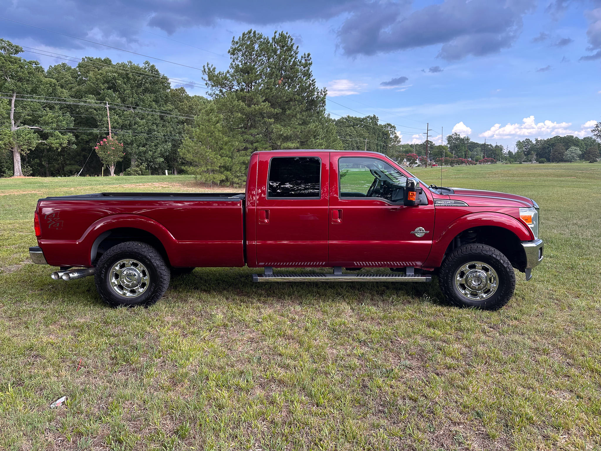 Used 2016 Ford F250 Lariat w/ Lariat Ultimate Package AWD/4WD image 2