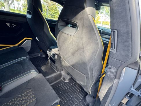 Used 2023 Lamborghini Urus Performante image 18