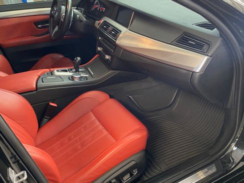 Used 2016 BMW M5 image 22