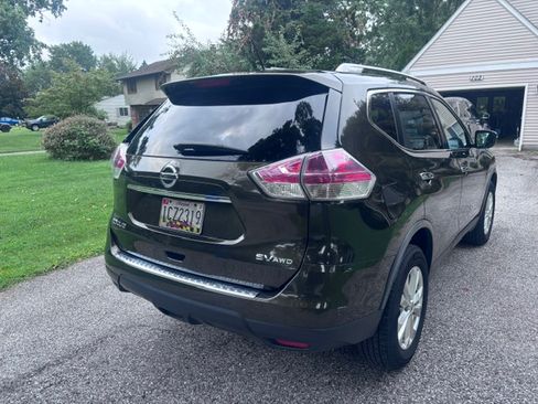 Used 2016 Nissan Rogue SV AWD/4WD image 6