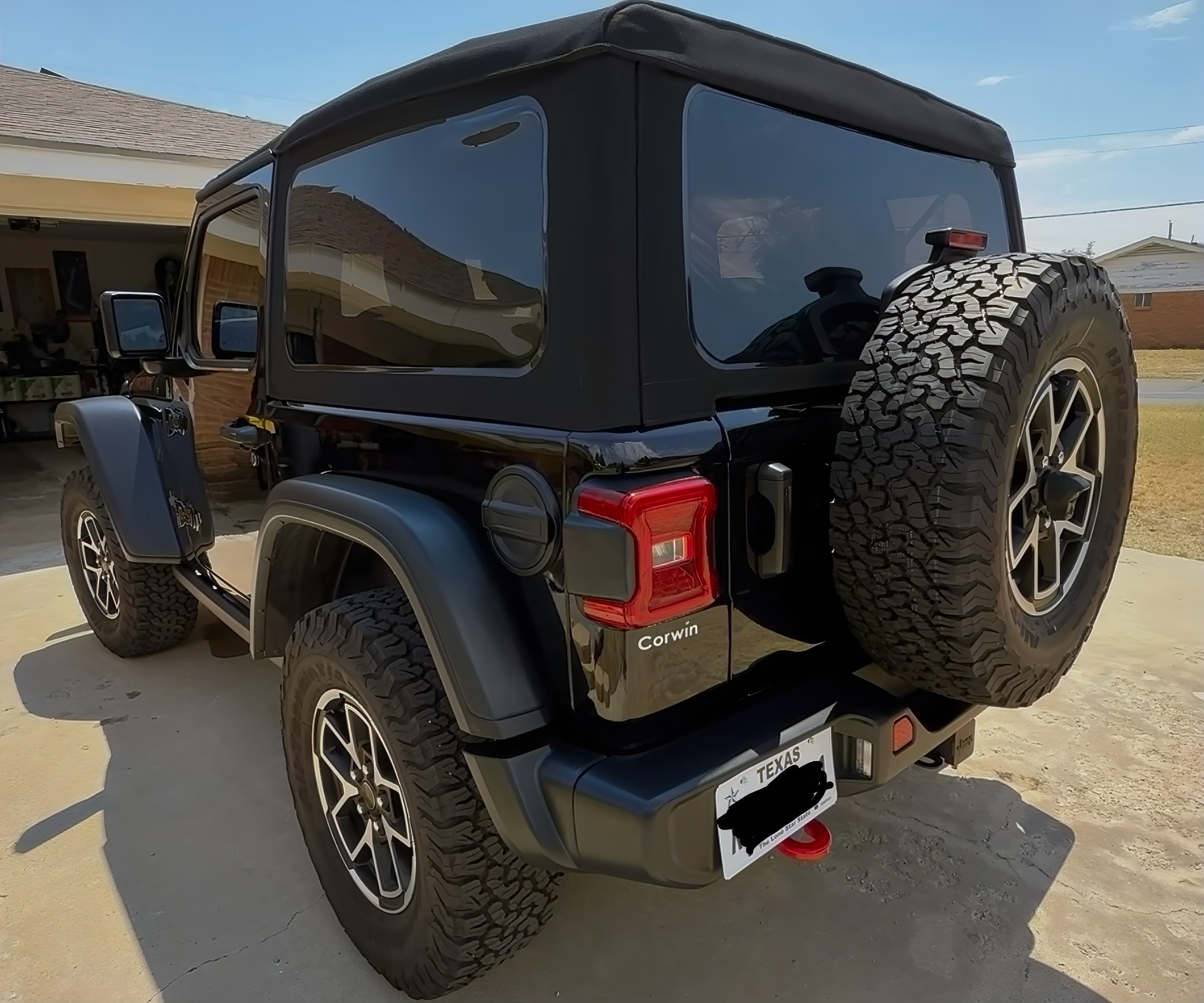 Used 2024 Jeep Wrangler Rubicon w/ Convenience Group AWD/4WD image 2
