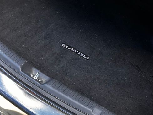 Used 2013 Hyundai Elantra GLS w/ Preferred Pkg FWD image 20