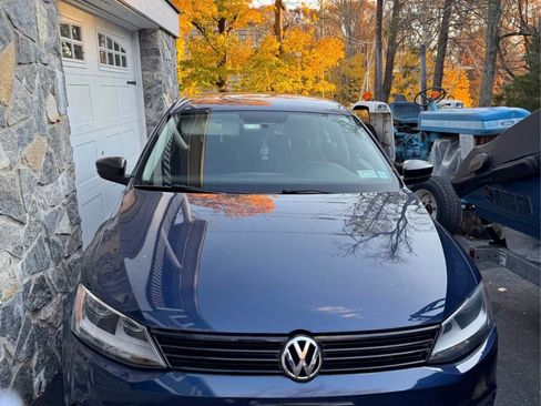 Used 2014 Volkswagen Jetta S image 1