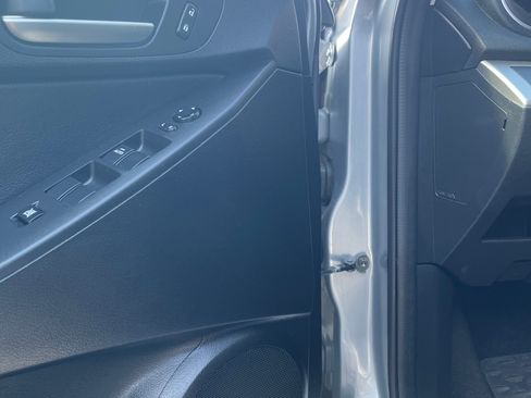 Used 2013 MAZDA MAZDA3 i Grand Touring w/ Tech Pkg image 15