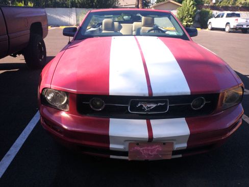 Used 2007 Ford Mustang Premium RWD image 1