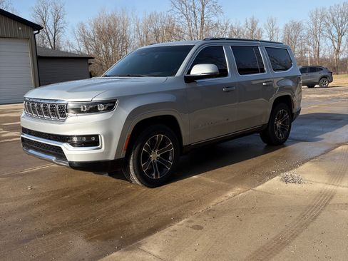 Used 2022 Jeep Grand Wagoneer Series I image 1