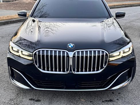 Used 2022 BMW 750i xDrive w/ Luxury Rear Seating Package image 14