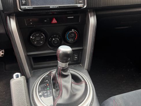 Used 2014 Scion FR-S RWD image 9