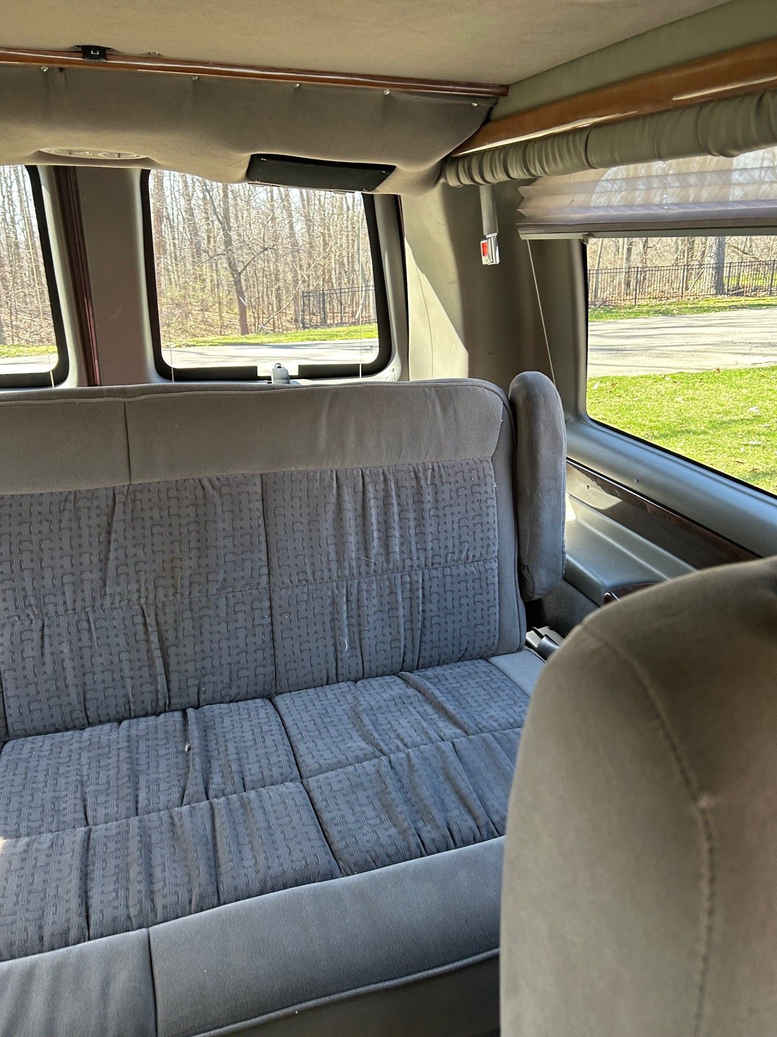 Used 2006 Chevrolet Express 1500 w/ Preferred Equipment Group RWD image 15