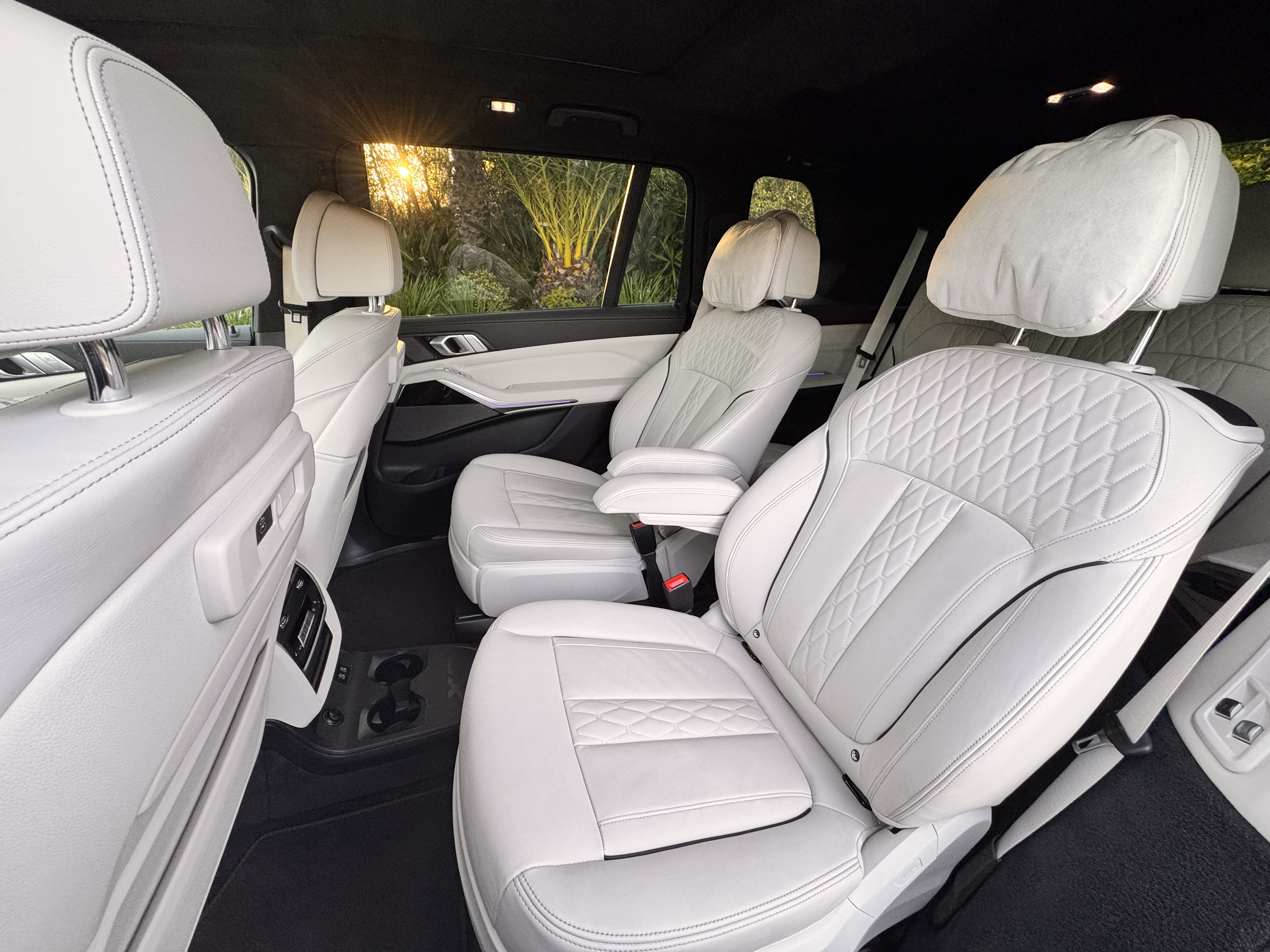 Used 2022 BMW X7 M50i AWD/4WD image 11